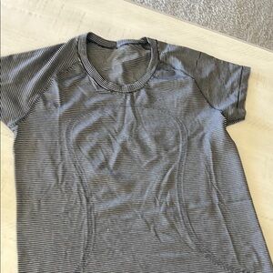 lululemon athletica Gray Striped Short Sleeve Tee
